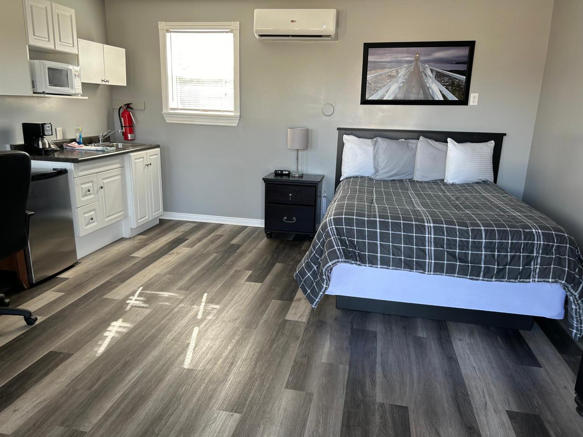 Middleton Motel & Suites Bagian luar foto