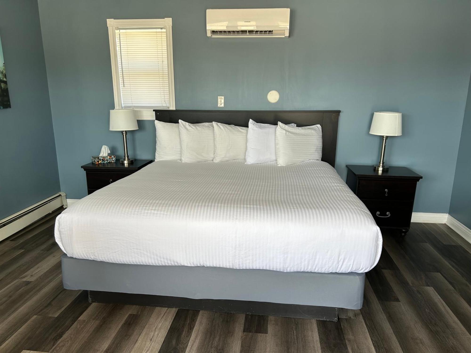 Middleton Motel & Suites Bagian luar foto