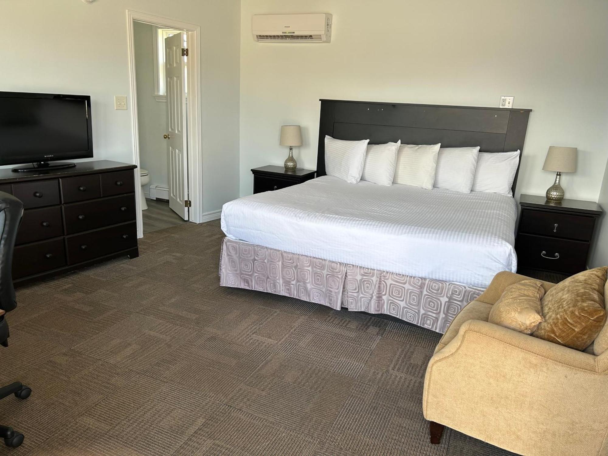 Middleton Motel & Suites Bagian luar foto
