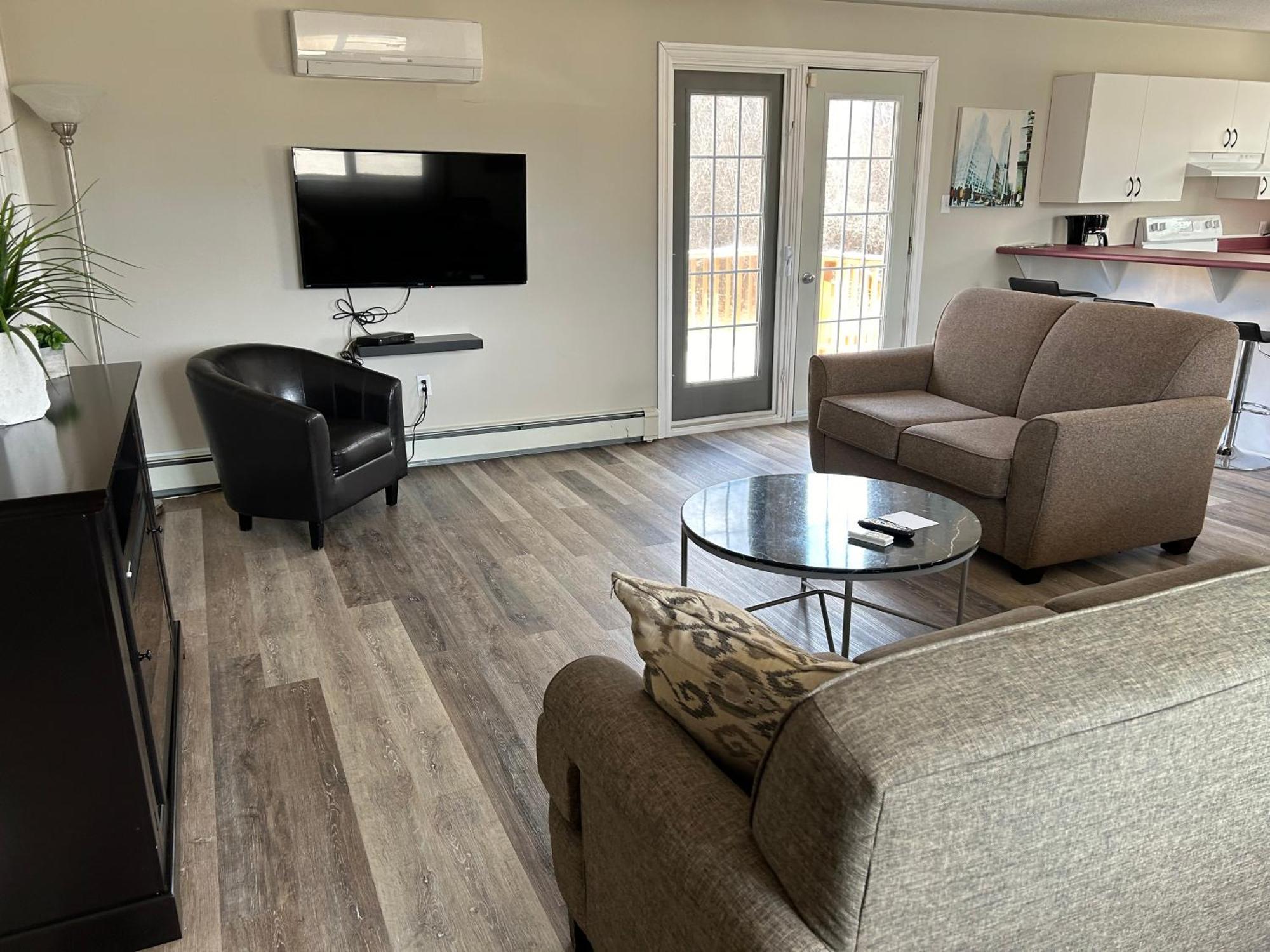 Middleton Motel & Suites Bagian luar foto