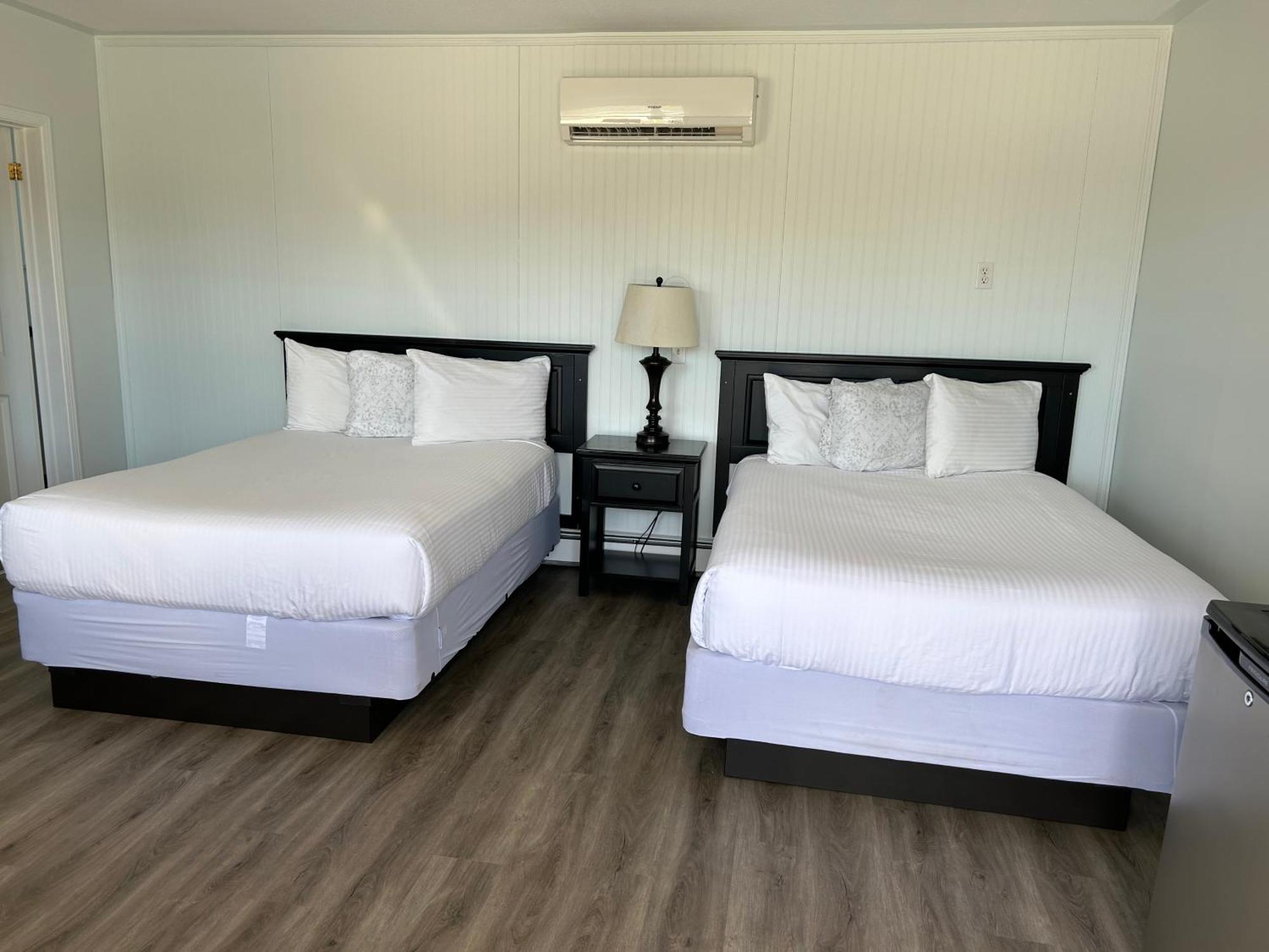 Middleton Motel & Suites Bagian luar foto