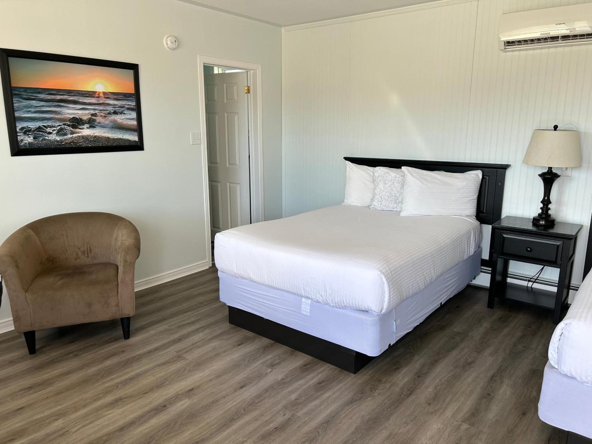 Middleton Motel & Suites Bagian luar foto