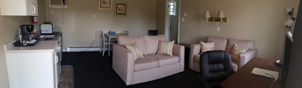Middleton Motel & Suites Bagian luar foto